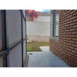 VENTA DEPTO ALTO ALBERDI 2 DORMITORIOS PB C/PATIO