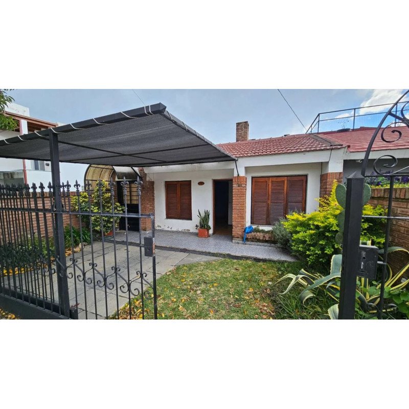 VENTA CASA 2 DORMITORIOS BARRIO LA CUESTA