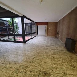 Casa 3 Dorm + Departamento en Centro de La Calera