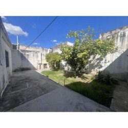 VENTA CASA 3 DORM 2 BANOS COCHERA PATIO ALTAMIRA