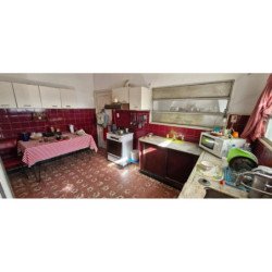 CASA 2 DORMITORIOS Y GARAJE EN BARRIO SARMIENTO