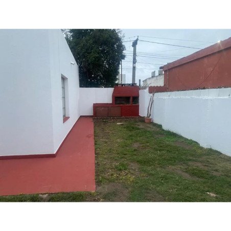SE VENDE CASA 2 DORMITORIOS BARRIO LA FRANCE