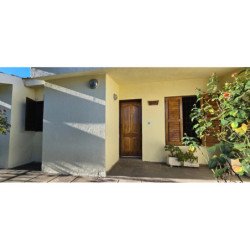 Venta Casa 3 dorm 2 baños. B° Los Robles