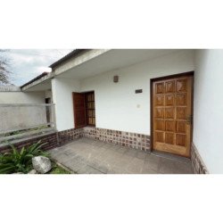 VENTA CASA DON BOSCO 2 DORMITORIOS SUPER LUMINOSA