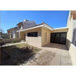 SE VENDE CASA 2 DORM Y DEPTO 1 DORM - MATIENZO