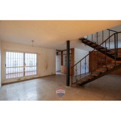 VENTA CASA DUPLEX 3 DORM ALTO ALBERDI