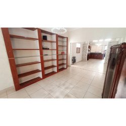 VENTA CASA 2 DORMITORIOS MAS DEPARTAMENTO ALBERDI