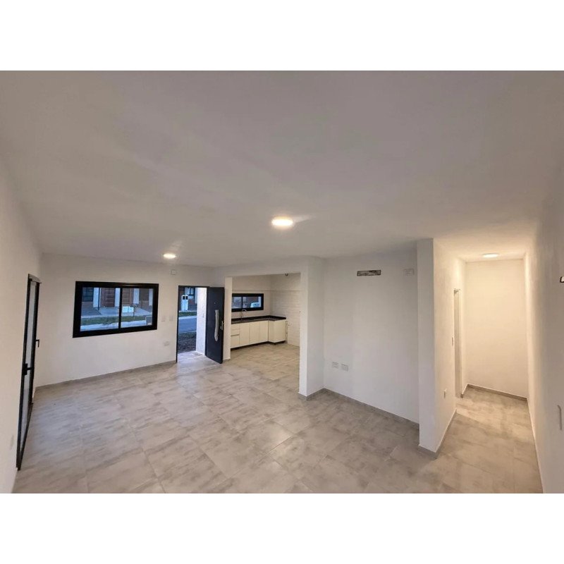 VENTA CASA DOCTA 3 DORMITORIOS EN POZO