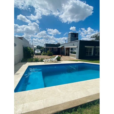 VENTA CASA VILLA BELGRANO 3 DORM CON PILETA