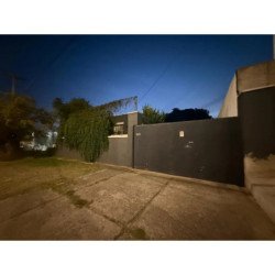 VENTA CASA VILLA BELGRANO 3 DORM CON PILETA