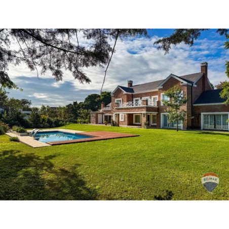 VENTA CASA LAS DELICIAS 4 DORM PILETA