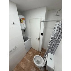 Venta departamento remodelado con Patio propio