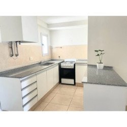 VENTA DPTO 1 DORM BALCÓN AMPLIO PILETA CENTRO CBA