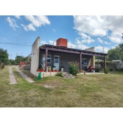 VENTA CASA VILLA CARLOS PAZ 1 DORM. A MTS DEL RIO
