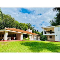 CASA 5 DORM CON BAJADA LAGO CARLOS PAZ
