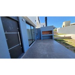 DUPLEX 2 DORM CATEGORIA HOUSING CUESTA COLORADA
