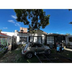 VENTA CASA A DEMOLER EN FADER Y TEJEDA