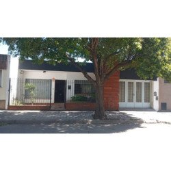 VENDO CASA APTO CREDITO B°MAIPU 2 DORM. C/COCHERA
