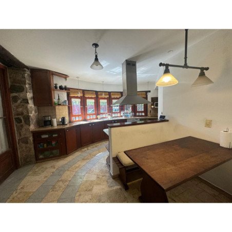 SE VENDE CASA 4 DORM. B° LA SALLE. APTO CREDITO.