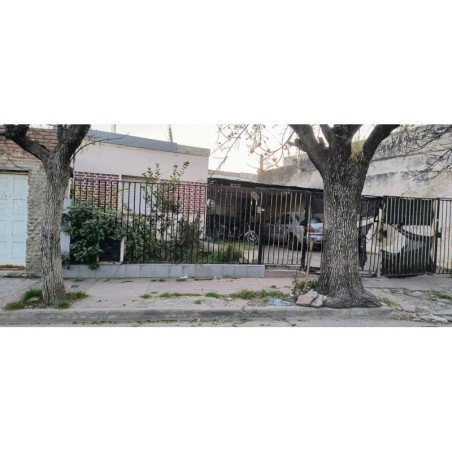 VENTA CASA 3 DORMITORIOS BARRIO PUEYRREDON