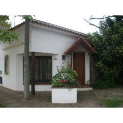 VENTA CASA 3 DORMITORIOS BARRIO JARDIN