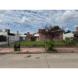 VENTA CASA MARQUES DE SOBREMONTE 4 DORM PILETA