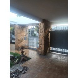 VENTA CASA EN BARRIO MAIPU I SECC.