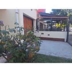 Casa en venta 3 dormitorios zona sur