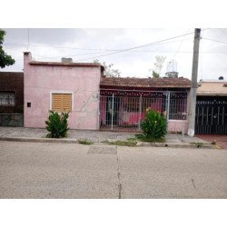 SE VENDE CASA A REFACCIONAR B ALTAMIRA