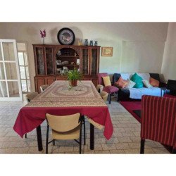 Se vende hermosa casa en Arguello - 4 dormitorios!