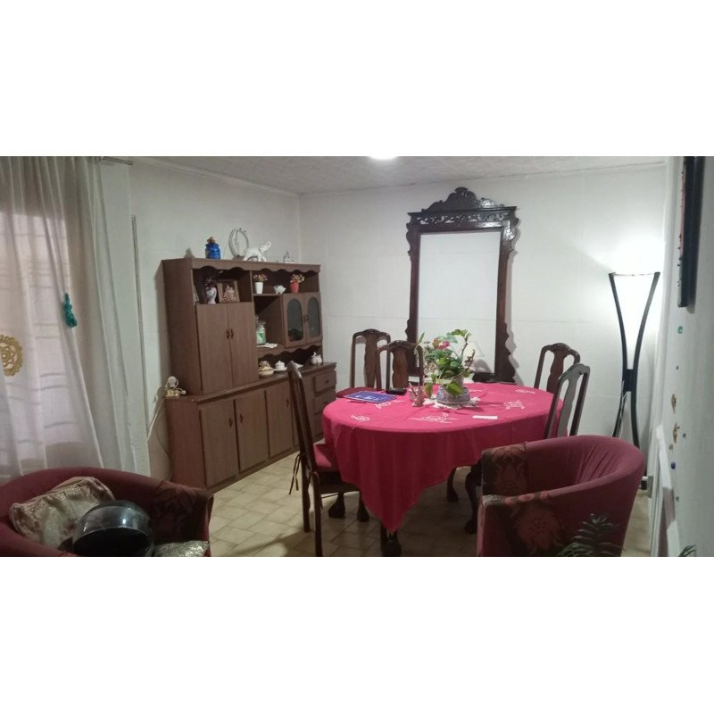 Casa con departamento independiente Alta Córdoba
