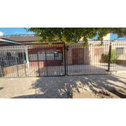 SE VENDE CASA 4 DORMITORIOS BARRIO MATIENZO