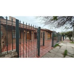 VENTA CASA MODERNA APTA CREDITO CHATEAU CARRERAS !