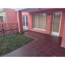 VENTA CASA MAS DEPTO EN YOFRE SUR