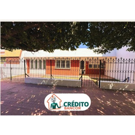VENTA CASA BARRIO LAS FLORES- APTO BANCOR