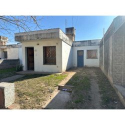 VENTA CASA 3 DORMITORIOS B° LAS PALMAS