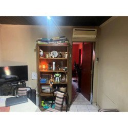 VENTA DOS CASAS 2 DORM ESTACION FLORES COCHERA