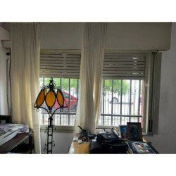 SE VENDE CASA 3 DORM + DEPTO. A M CORDOBA SHOPPING
