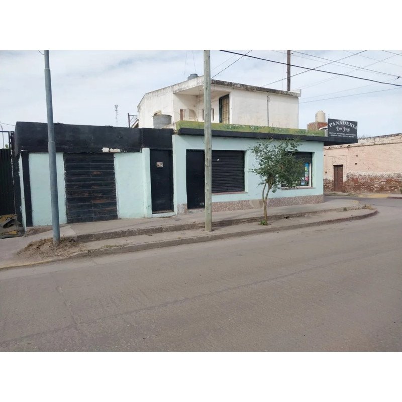 SE VENDE CASA + LOCAL COMERCIAL. B° V. LIBERTADOR
