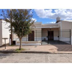 VENTA CASA Y DEPTO A REFACCIONAR LA FRANCE CORDOBA
