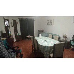SE VENDE CASA 3 DORM MAS DEPARTAMENTO ZONA SUR