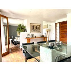 Venta Casa 3 dorm categoría, pileta Villa Belgrano