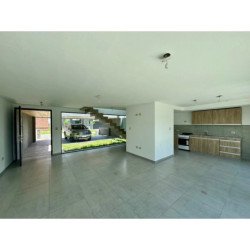 VENTA DUPLEX AMPLIO Y LUMINOSO SAN IGNACIO VILLAGE