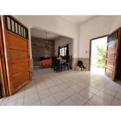 VENTA CASA INTERNA DE 2 HABITACIONES SOBRE AV ALEM