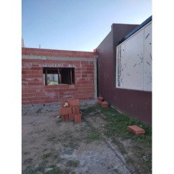 VENTA CASA A ESTRENAR VALLE CERCANO LA AMISTAD CBA