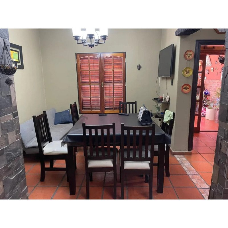 VENTA CASA 4 DORMITORIOS AMEGHINO SUD