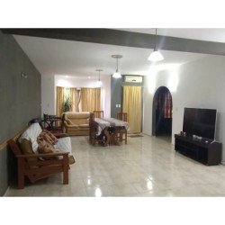 Venta casa 3 dorm con pileta + local B San Martín