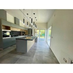 VENTA CASA 3 DORMITORIOS EN LAS CAÑITAS MALAGUEÑO
