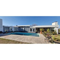 CASA 5 DORMITORIOS Y PILETA EN CAUSANA