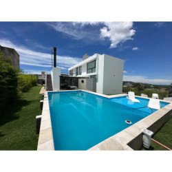 VENTA CASA COUNTRY TIERRALTA 3 DORM PILETA